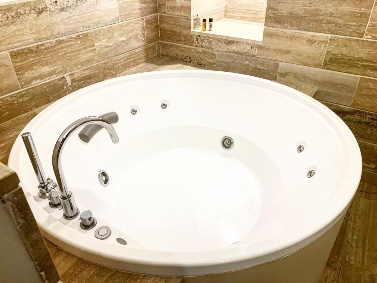 Nerello Suites And Rooms 卡塔尼亚 外观 照片