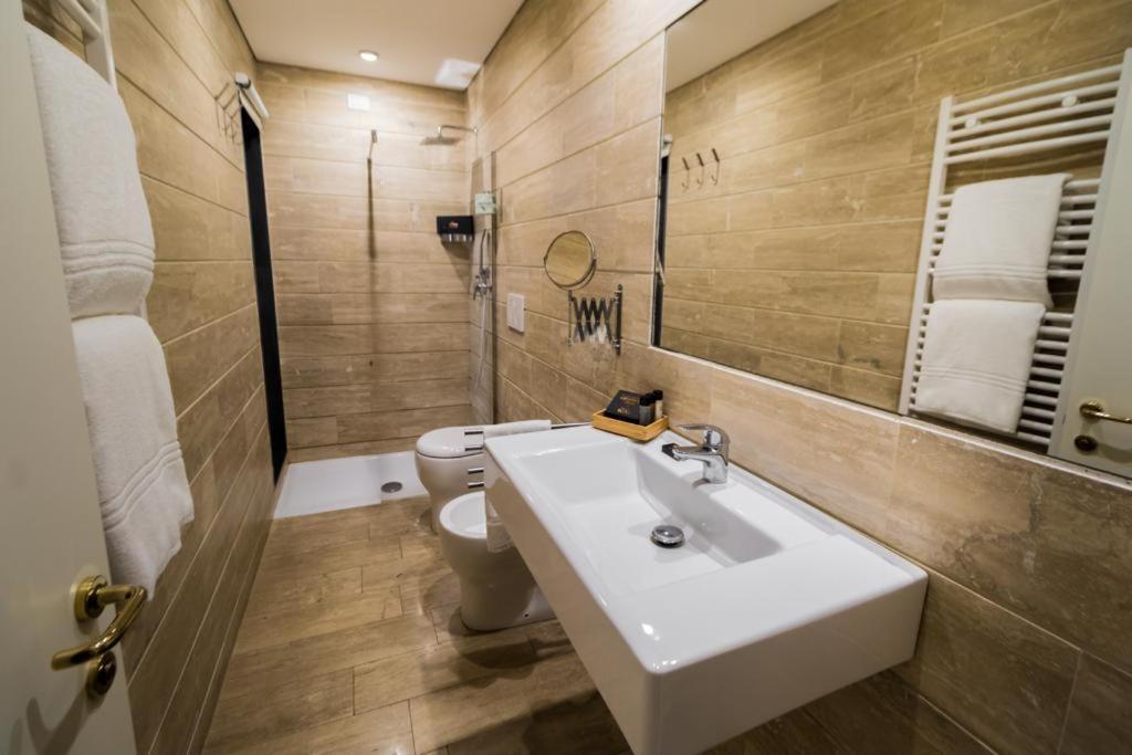 Nerello Suites And Rooms 卡塔尼亚 外观 照片